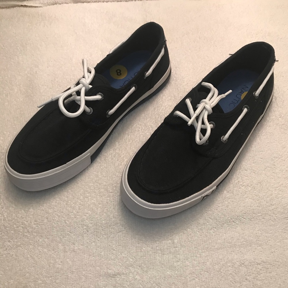 Nautica Boatshoes - Picture 1 of 6